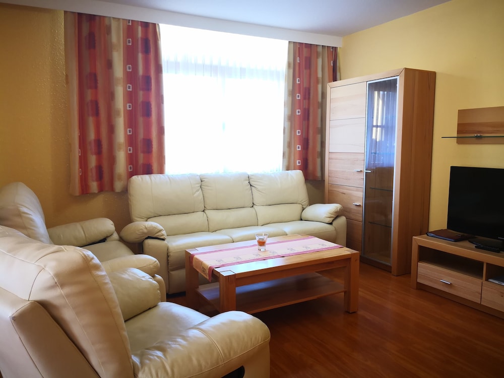Golf & Therme Sonnepension 10/38