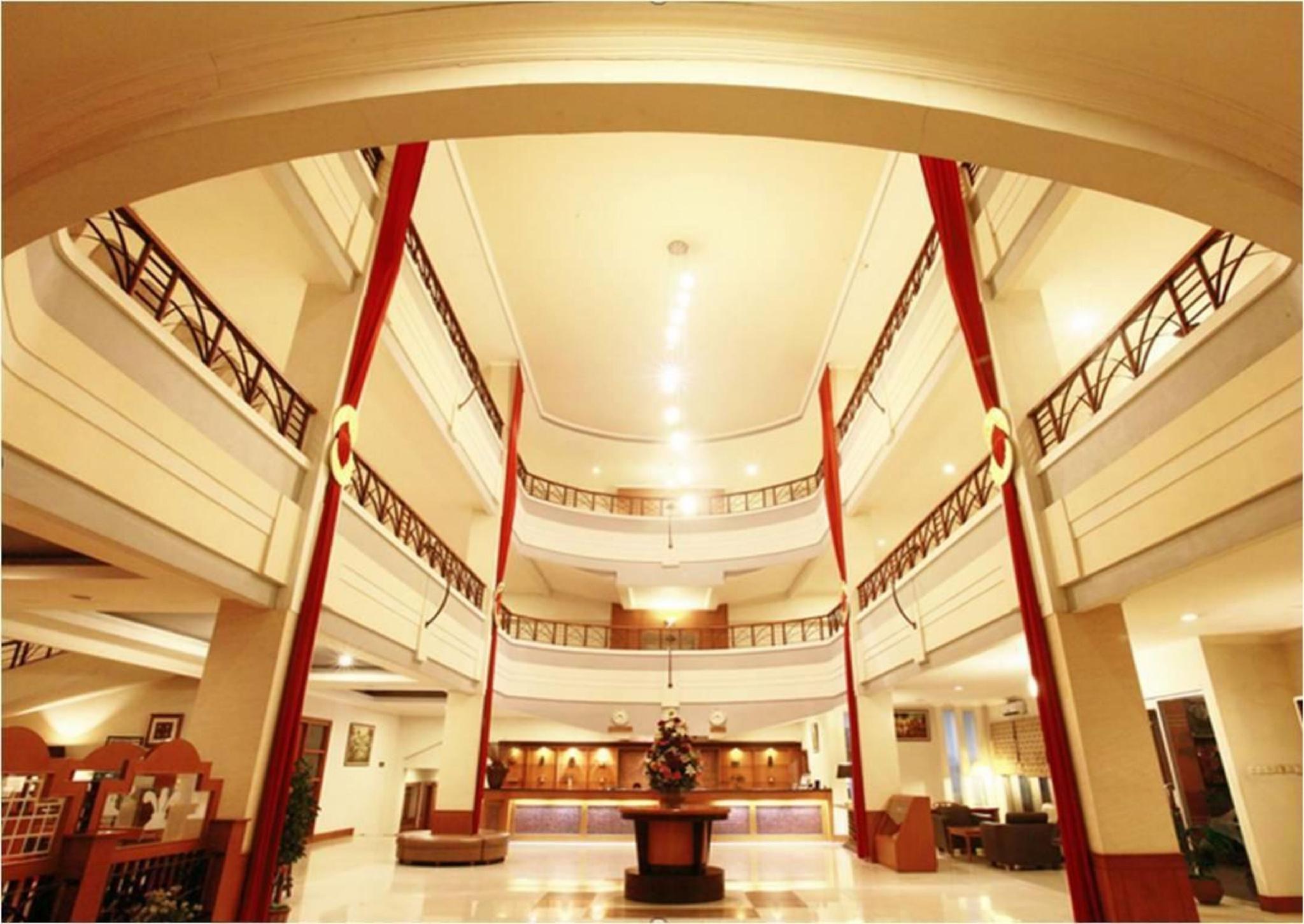 Plaza Tegal By Horison 13/37