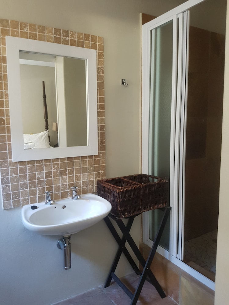 Melkbosch Guesthouse 41/50