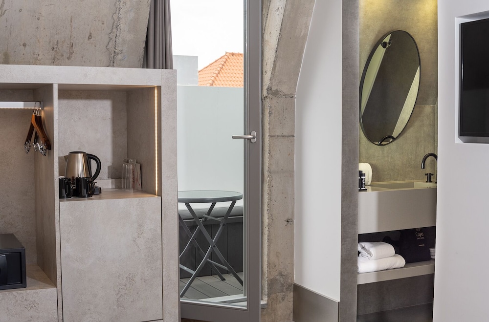 CAJU LE PETIT HOTEL 48/48