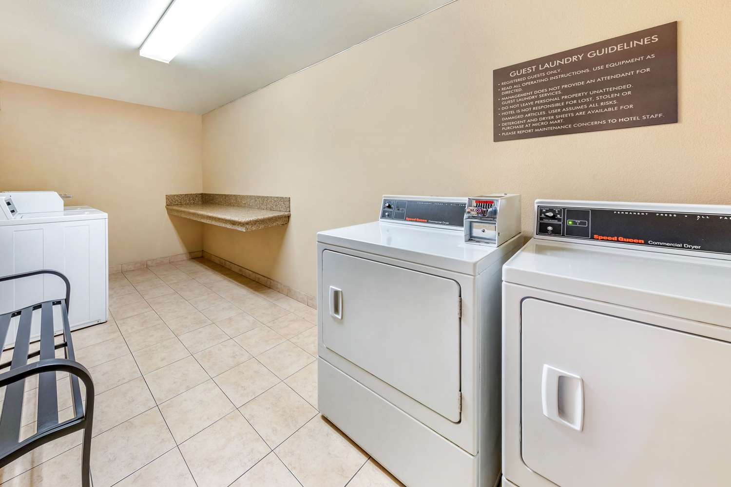 Comfort Inn & Suites San Bernardino 16/16