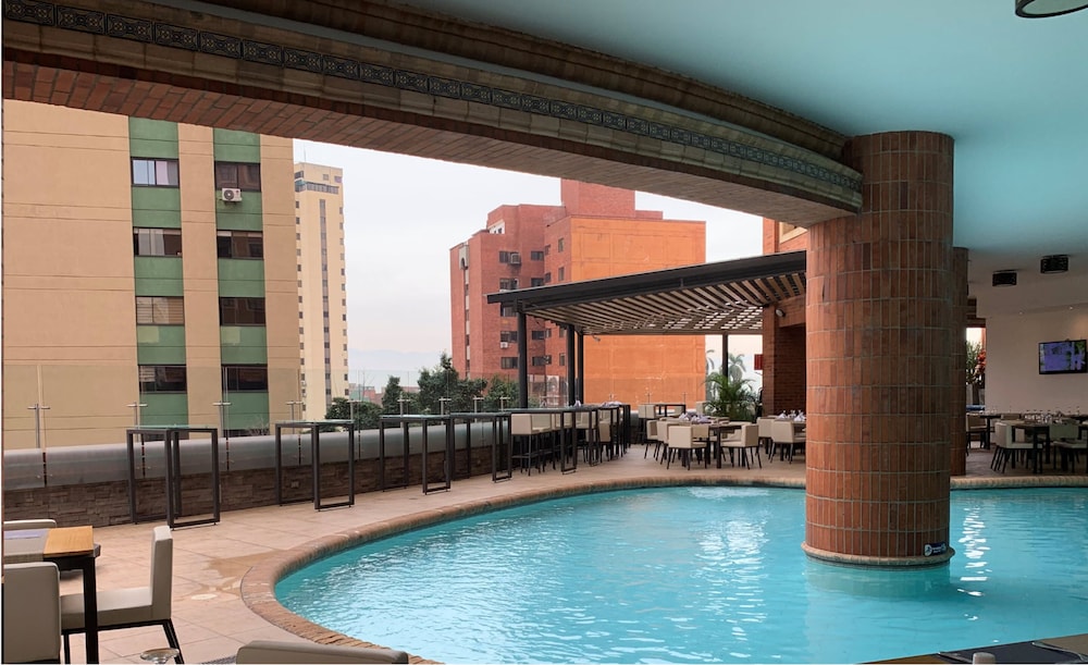 Hotel Dann Cali 55/55