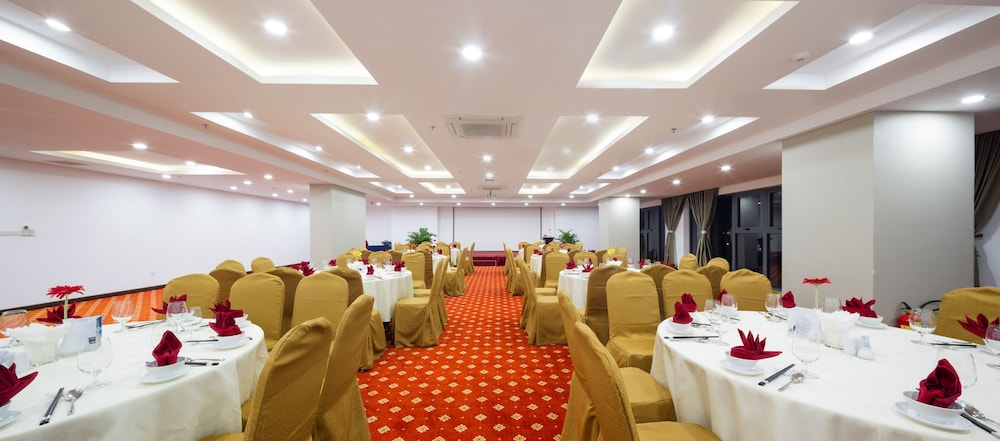 Xavia Hotel 64/72