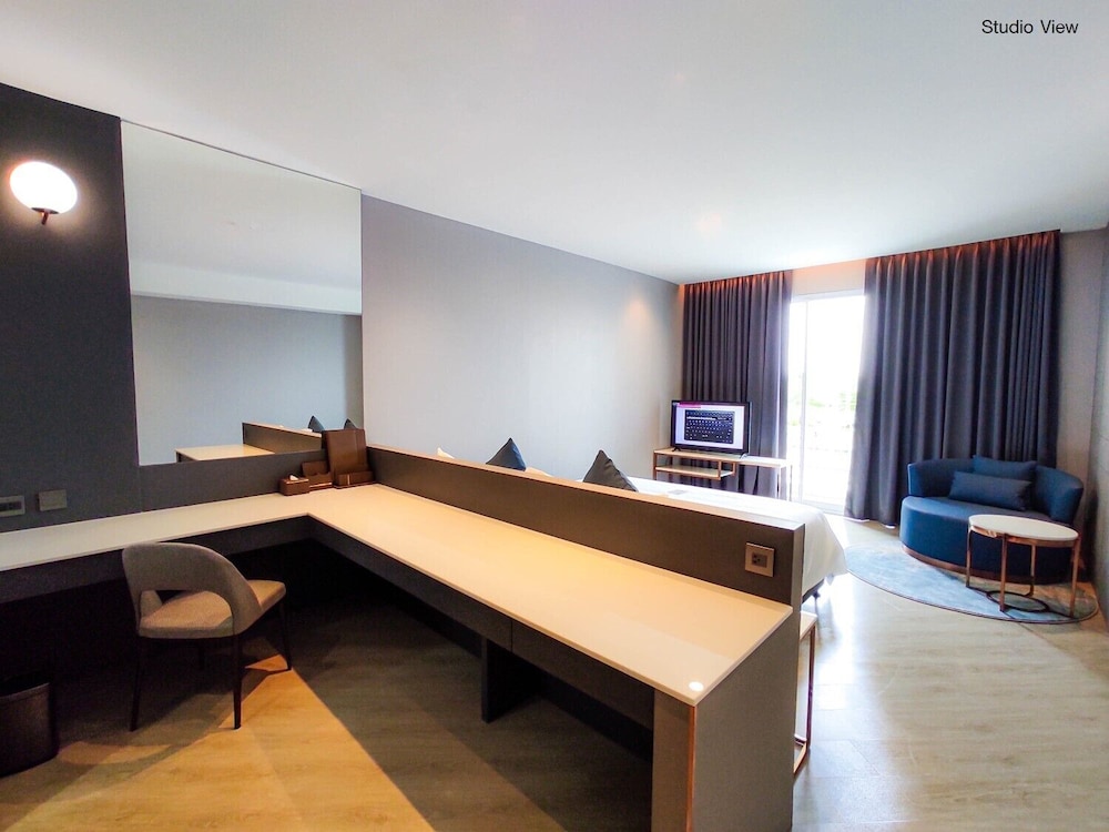 Golden City Rayong Hotel 32/69