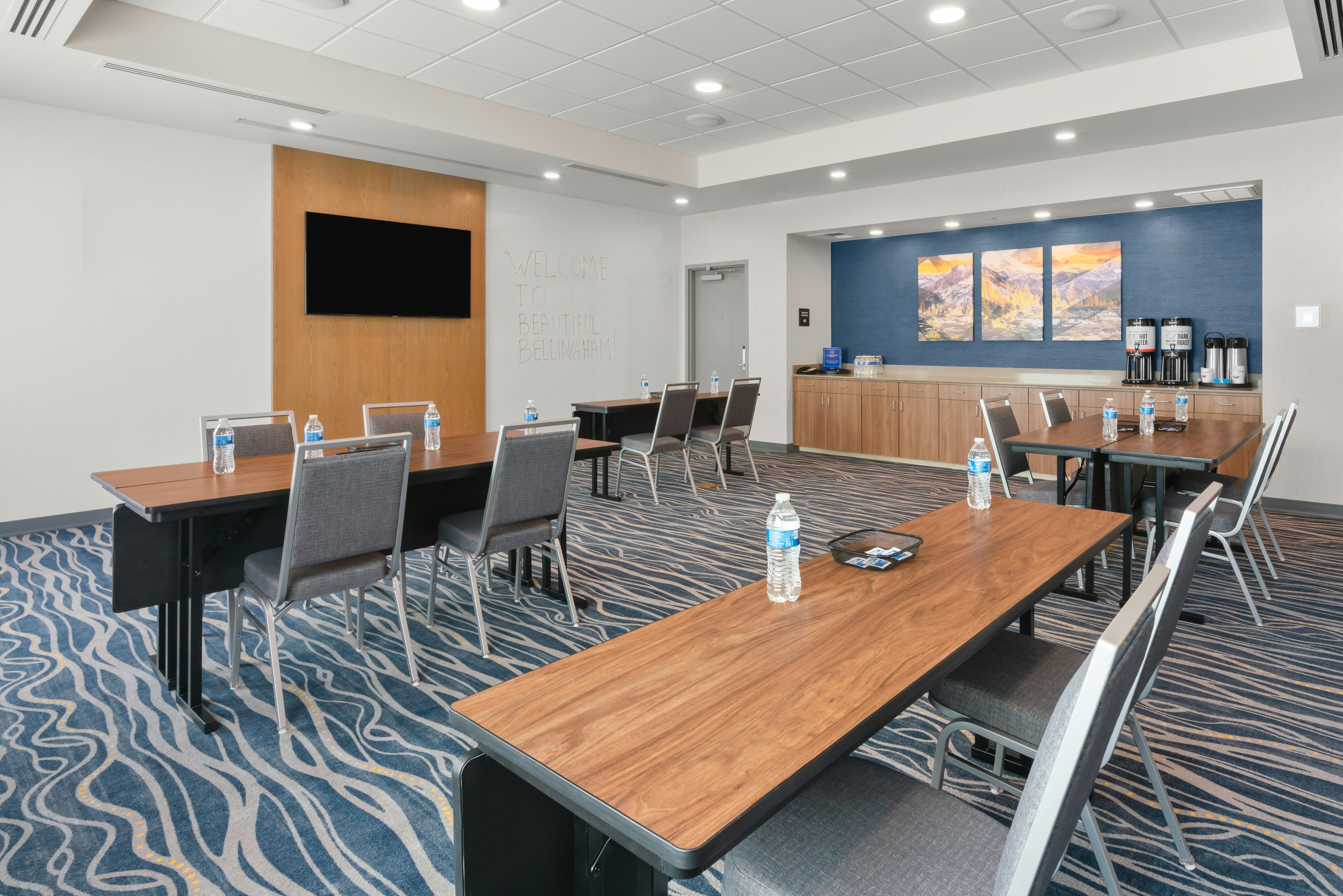 Hampton Inn Suites Bellingham Airport 19/20