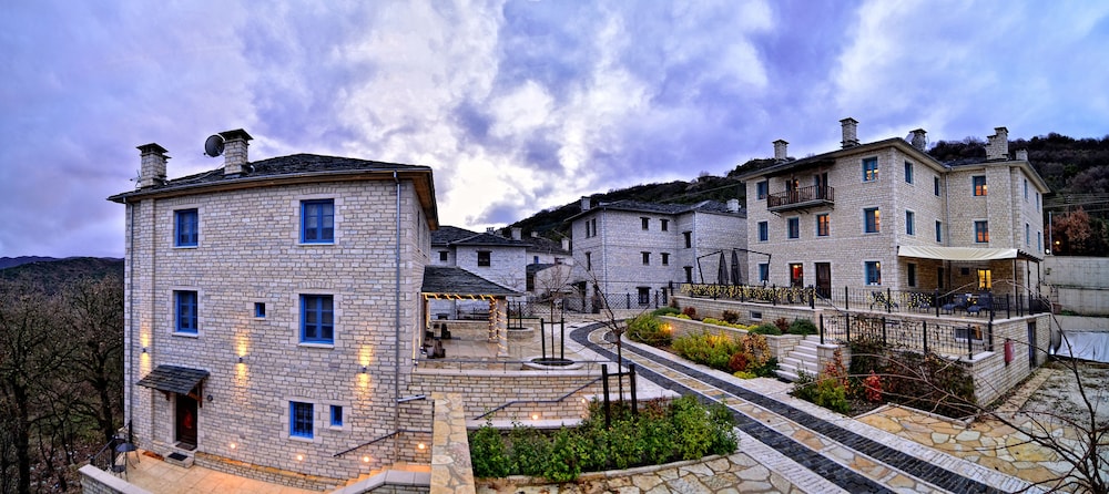 Zagori Suites 2/72