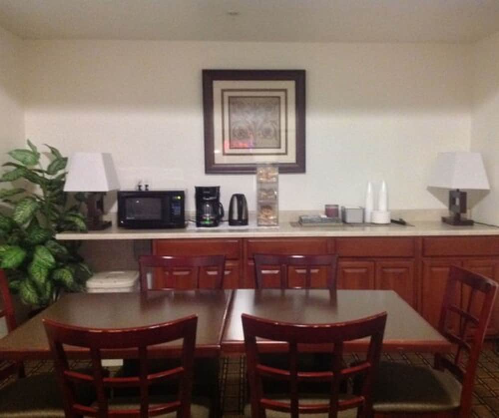 Baymont by Wyndham Ridgecrest 44/49