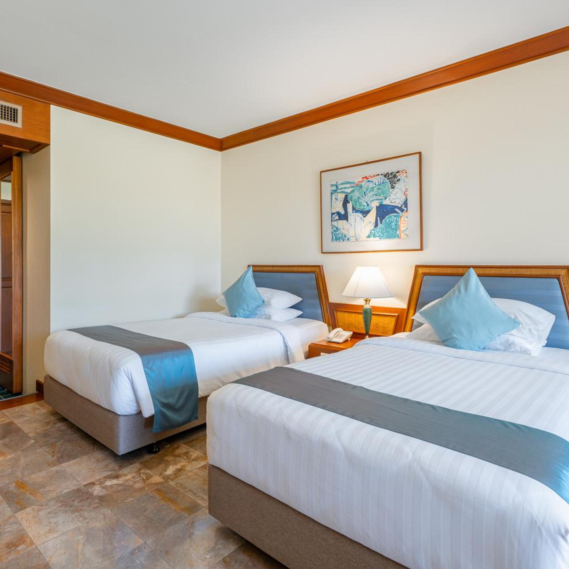 Hideaway, Superior, Twin Beds