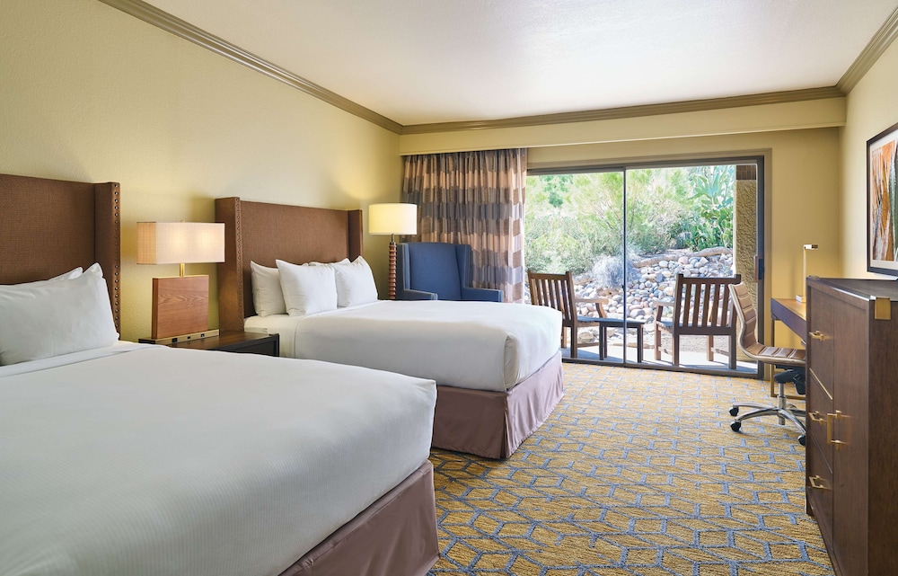 2 Bedrooms, Casita, Suite, 1 King and 2 Queen Beds