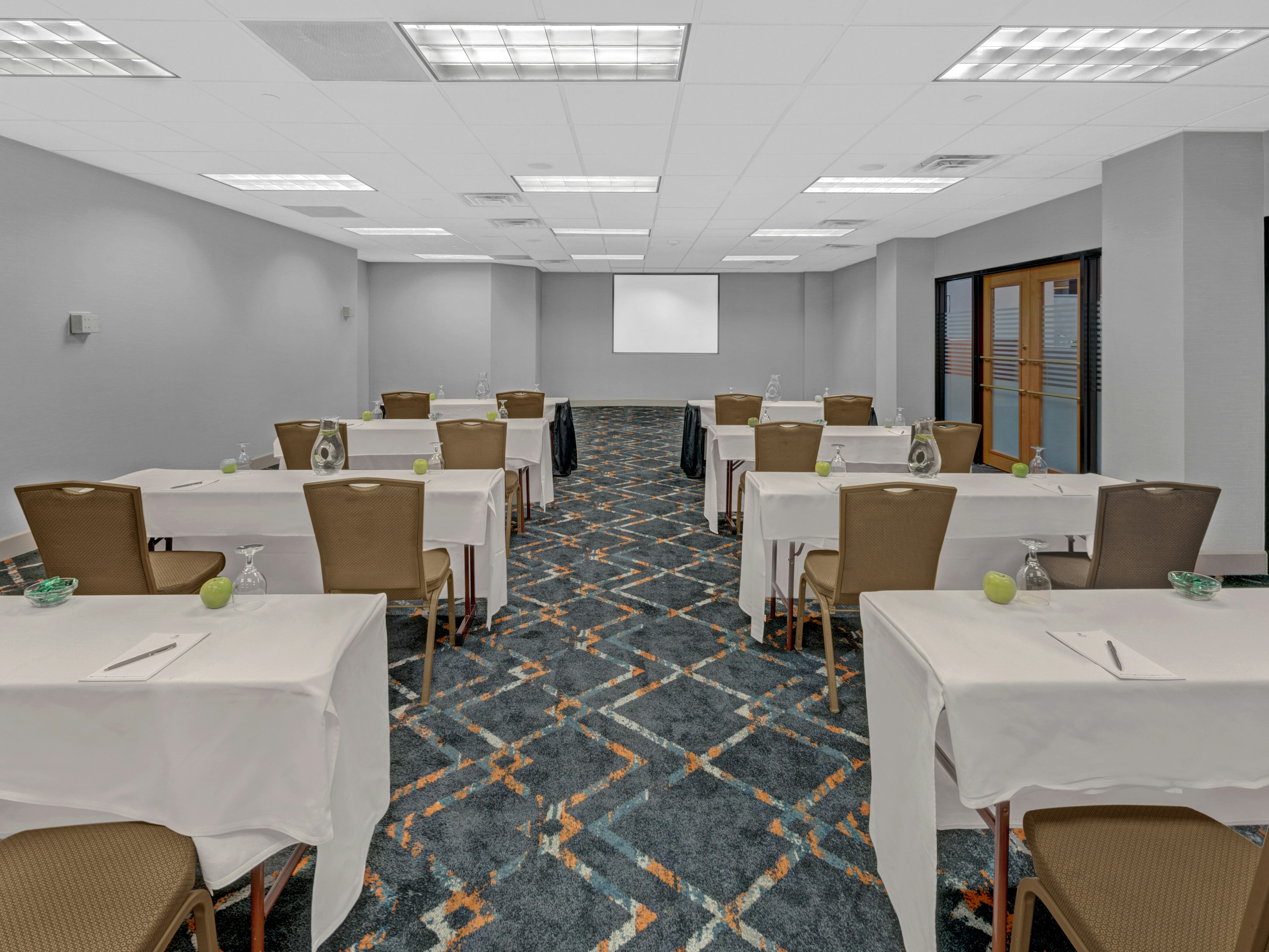 Embassy Suites by Hilton Oklahoma City Will Rogers Airport 43/49
