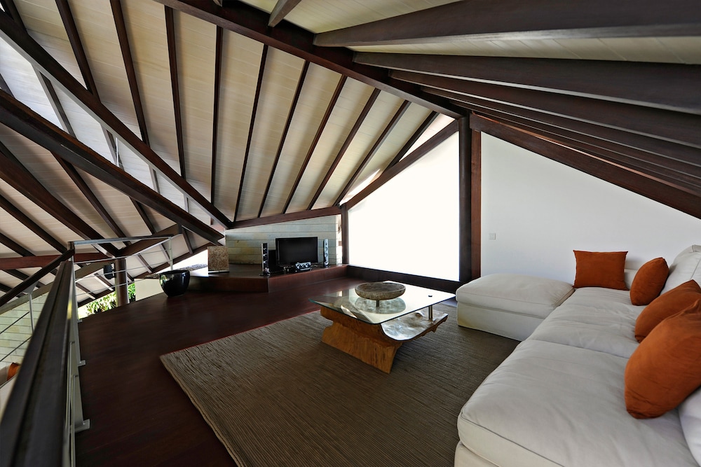 The Layar - Designer Villas & Spa 16/50