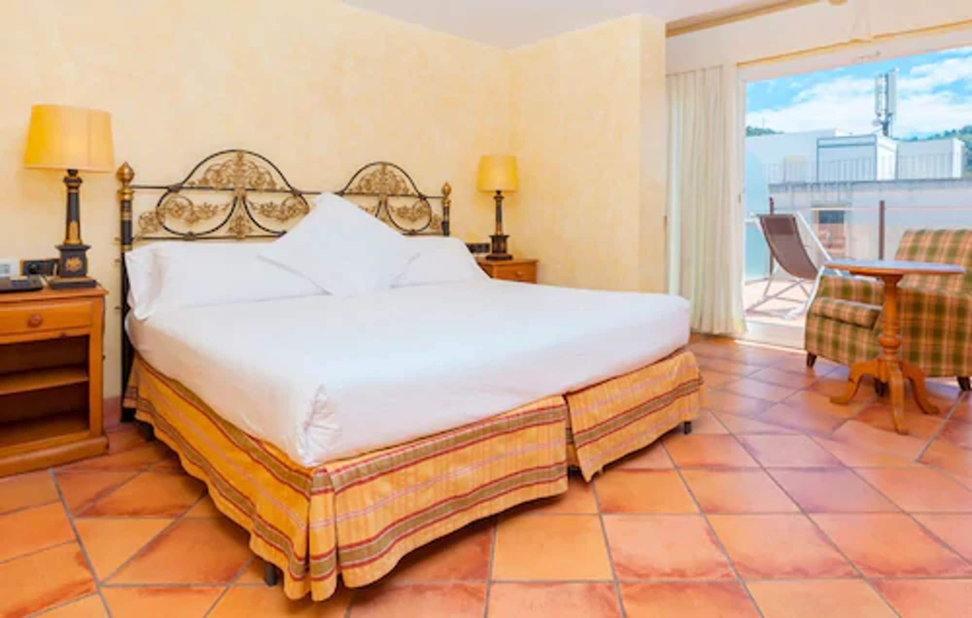 ROOM, DOUBLE BED, TERRACE