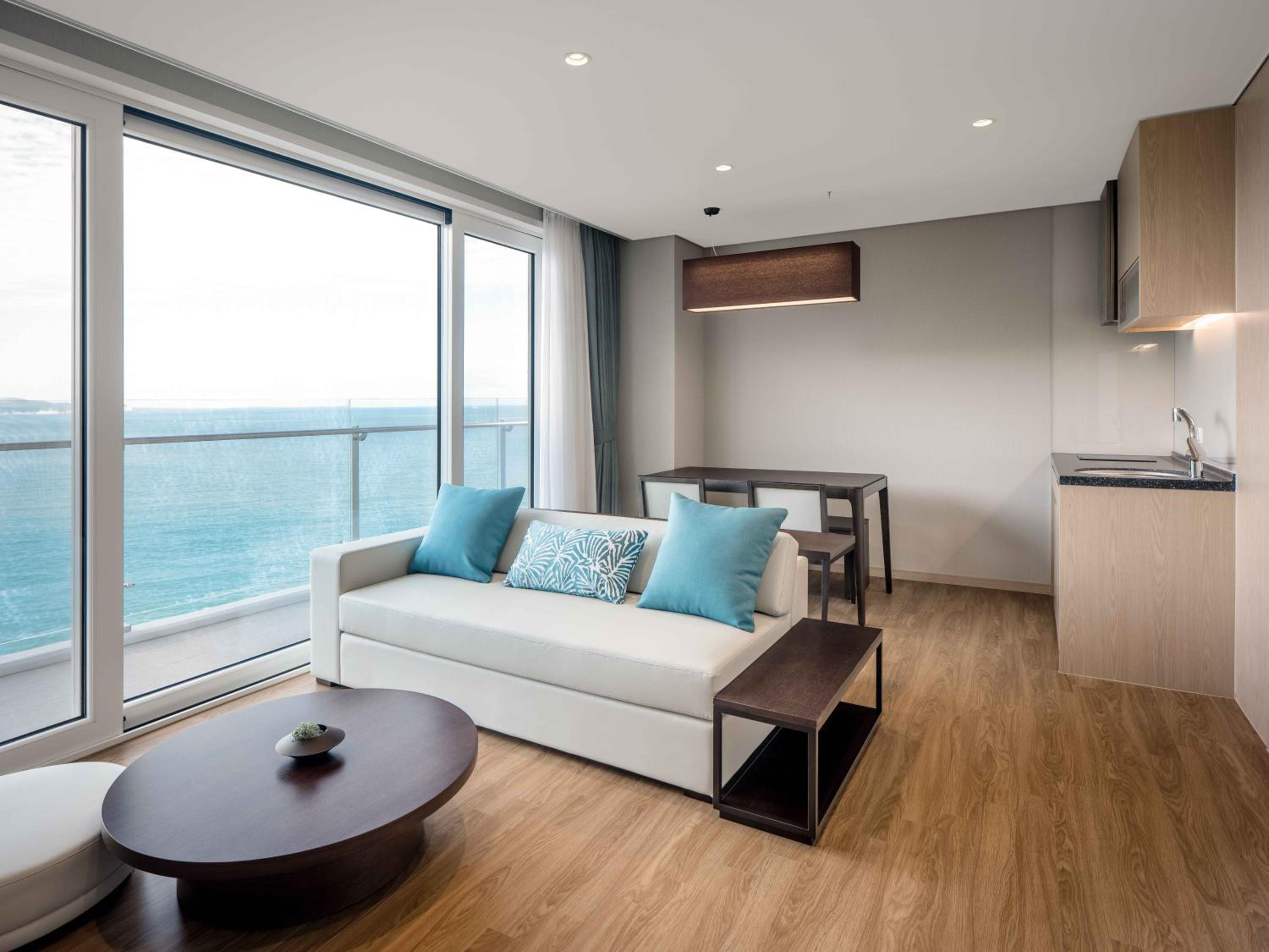 Hanwha Resort Geoje Belvedere 20/45