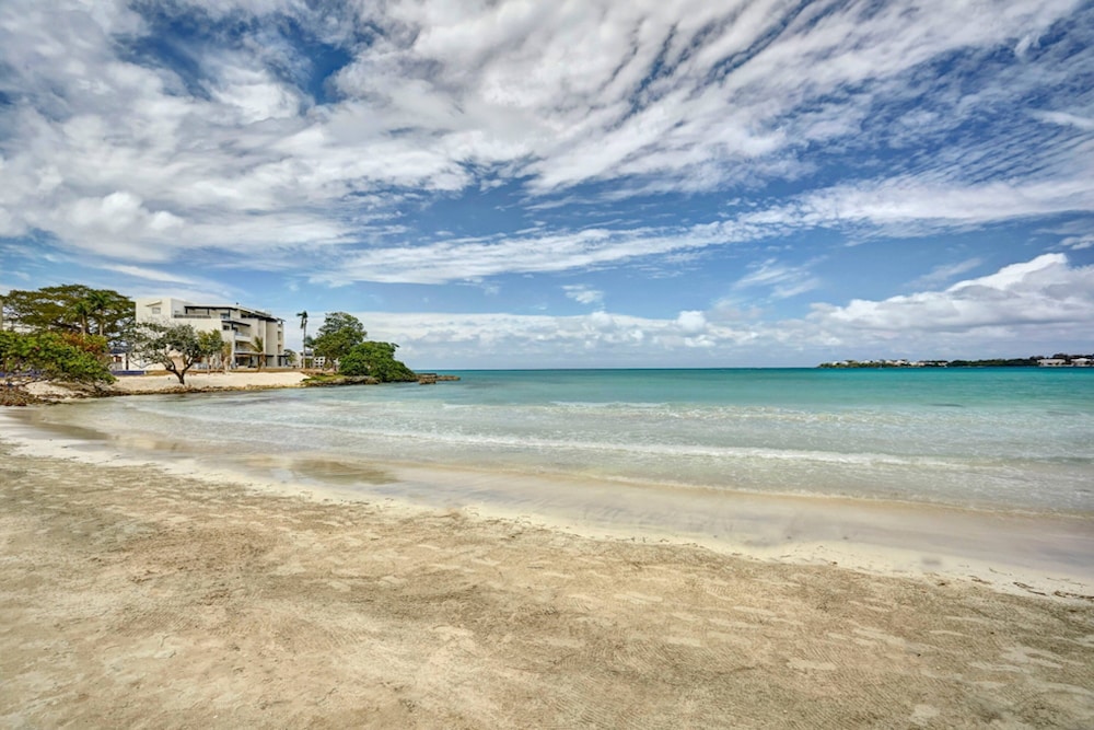 Hideaway at Royalton Negril, An Autograph Collection All-Inclusive Resort - Adults Only 69/72
