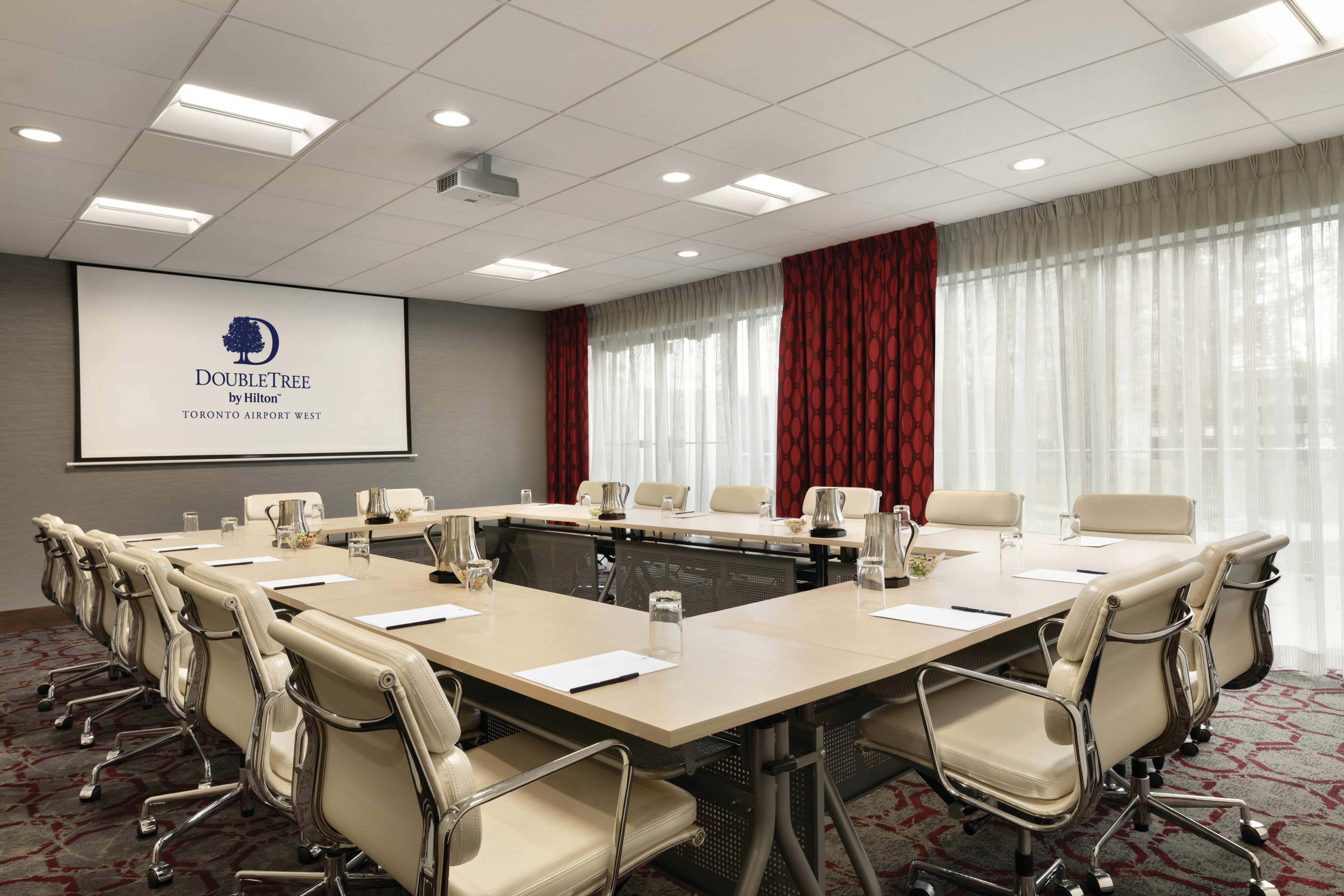 Doubletree By Hilton Toronto Airport West 14/24