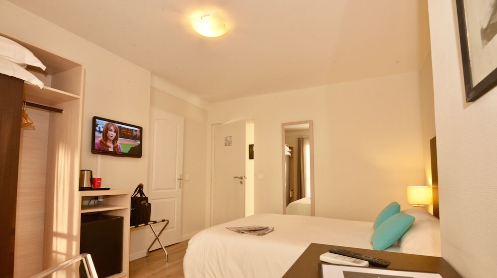 Hotel Le Mas Du Golf 46/77