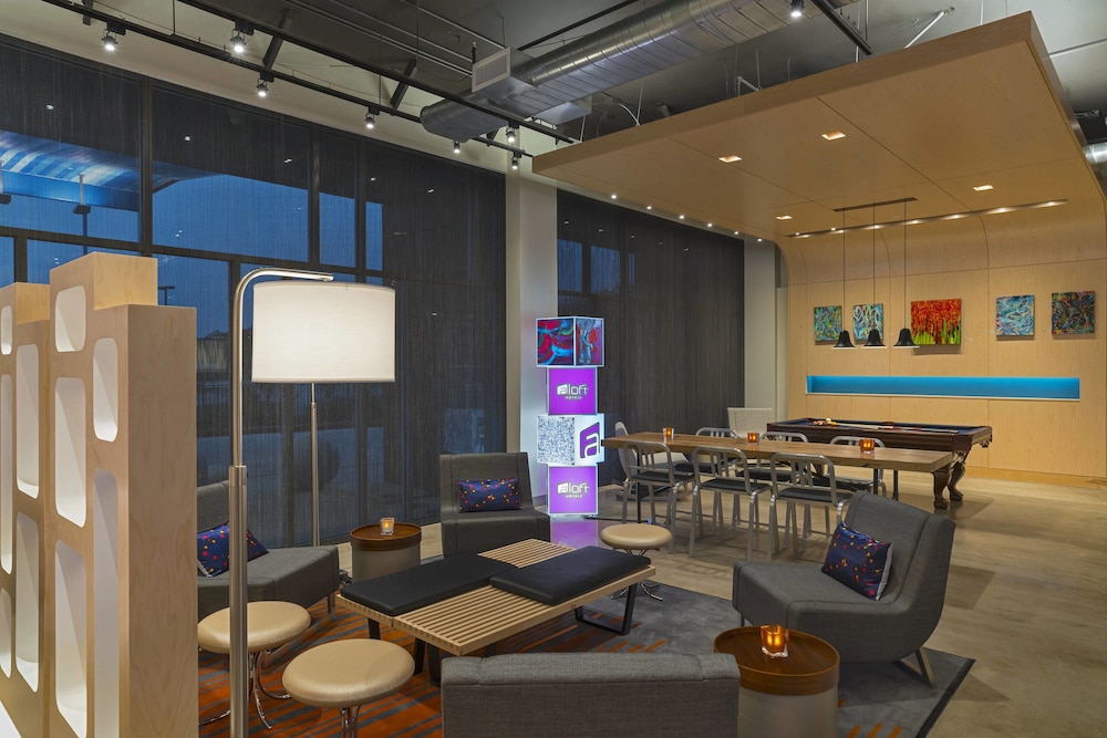 Aloft College Station 17/32