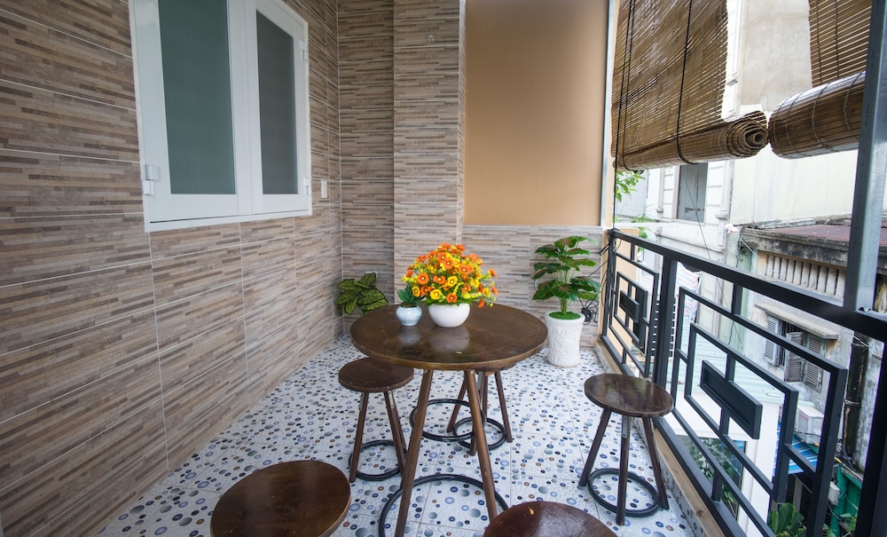 Language Exchange Hostel 1 18/23