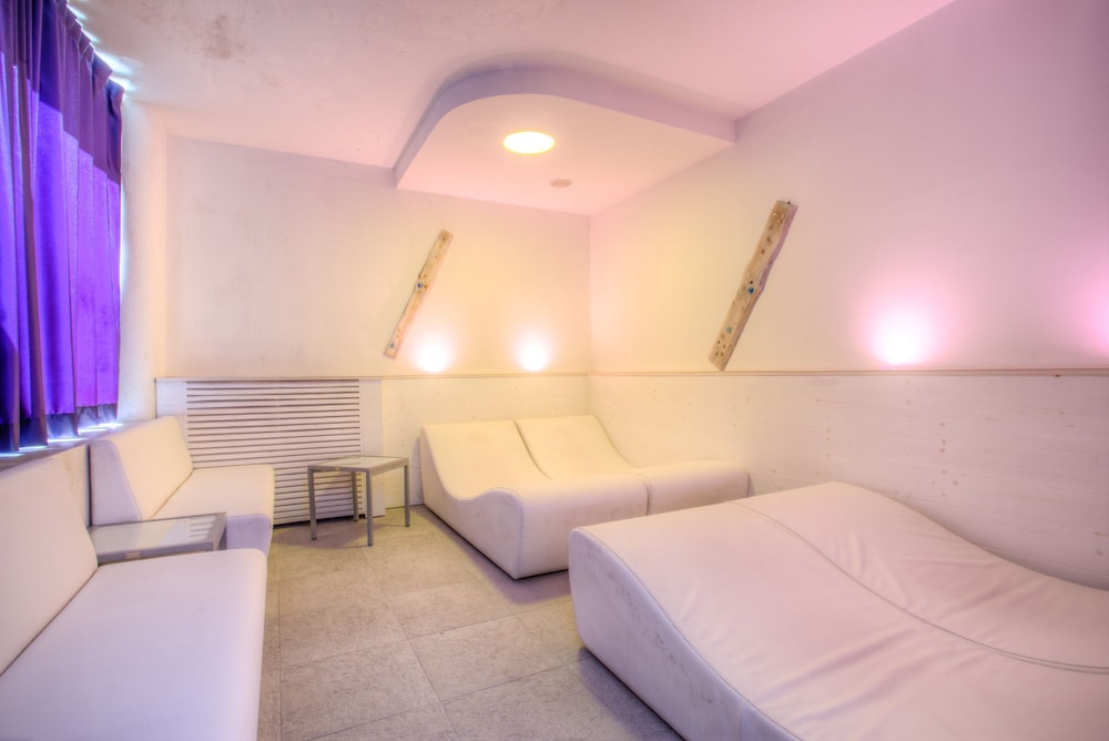 Ferretti Beach Hotel 31/65