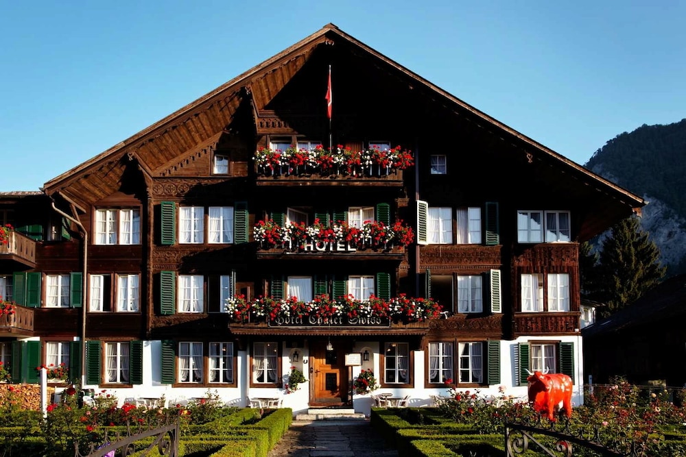 Chalet Swiss Hotel 6/50