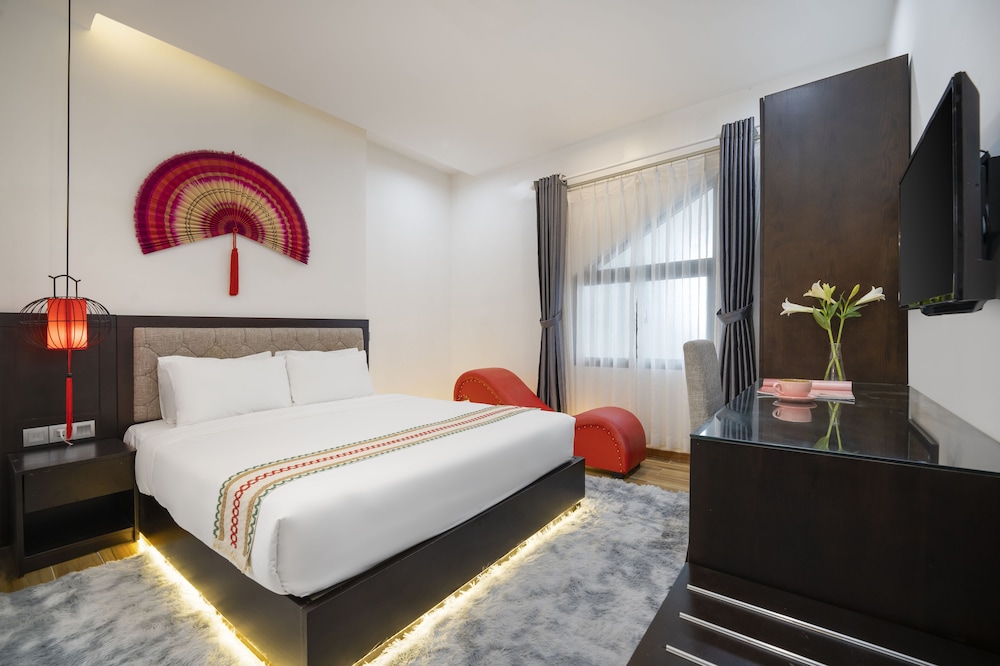 Flower Hotel 16/32