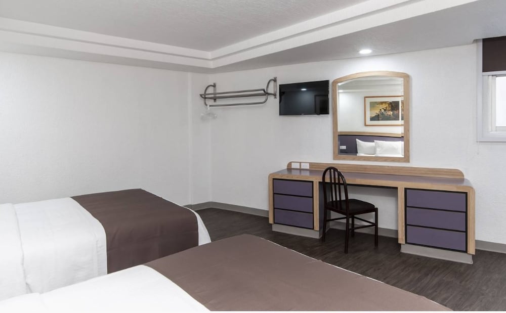 Hotel Menara 33/53
