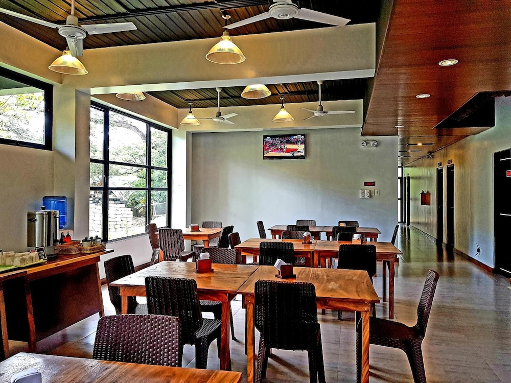 Acacia Garden Inn 53/66
