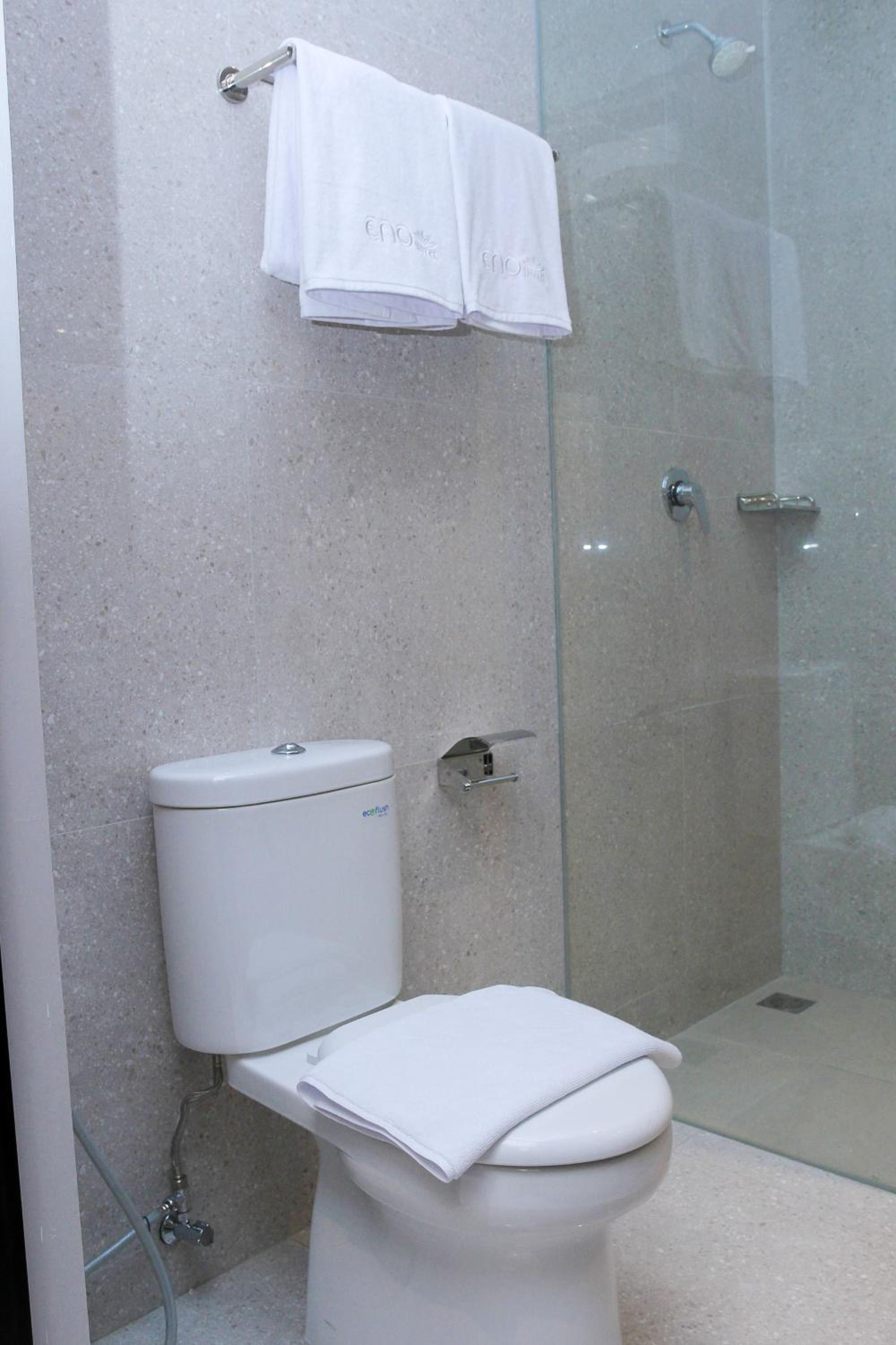 Eno Front One Hotel Semarang 46/46