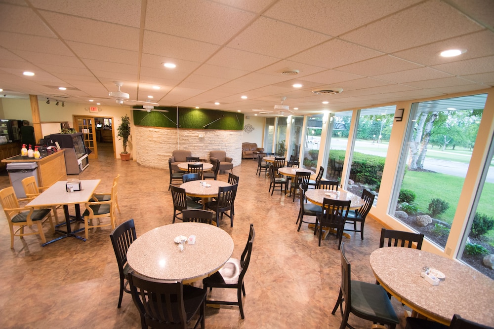 Fairway Inn and Suites Mishicot - Wi 34/50