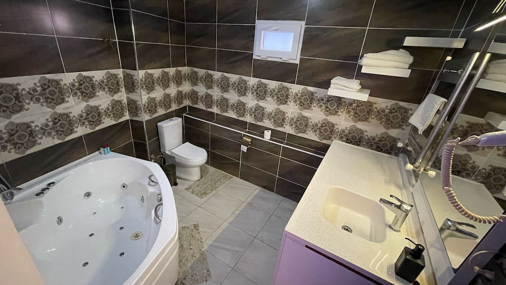 Chez Bore Boutique Hotel 71/71