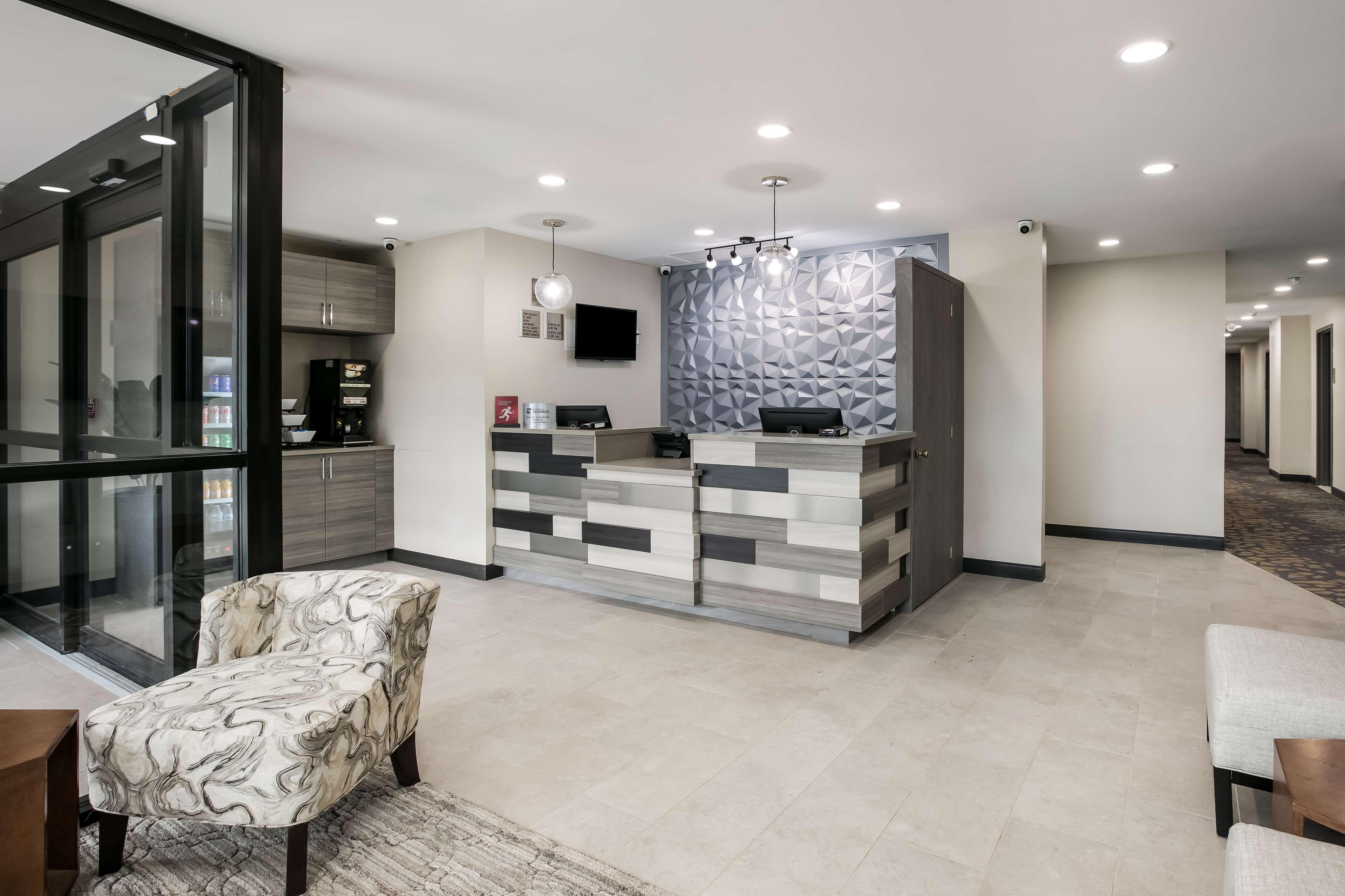 Executive Residency Bronx 6/36