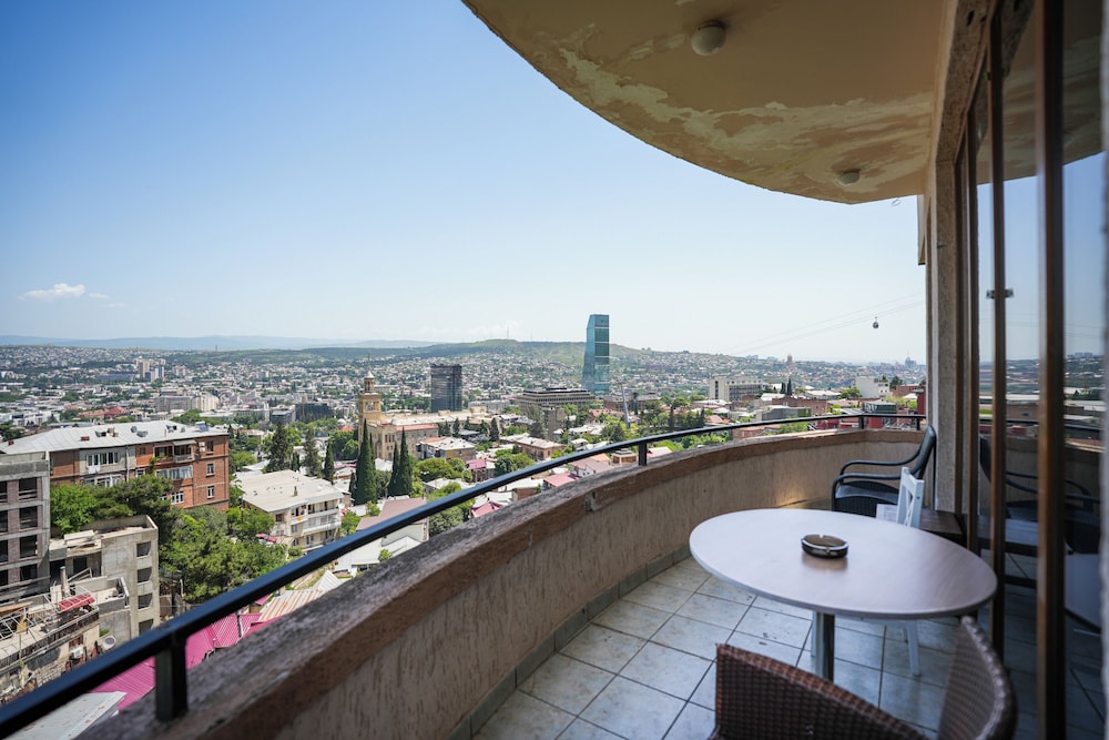 Andza Tbilisi Hotel 80/84