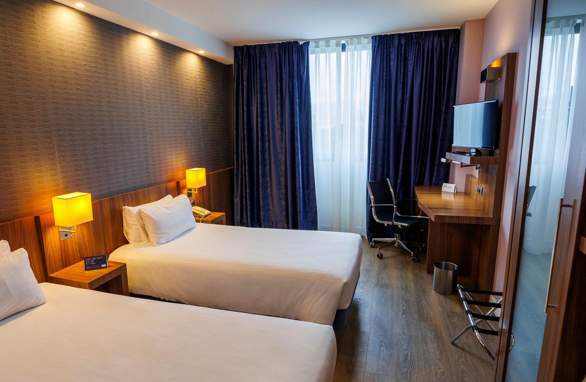 Standard, Double or Twin Bed, Holiday Inn Express Bilbao 4/10