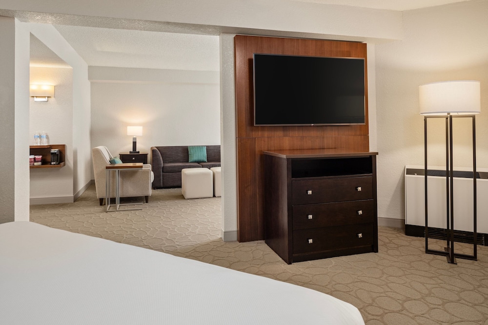 Delta Hotels Minneapolis Northeast 20/47