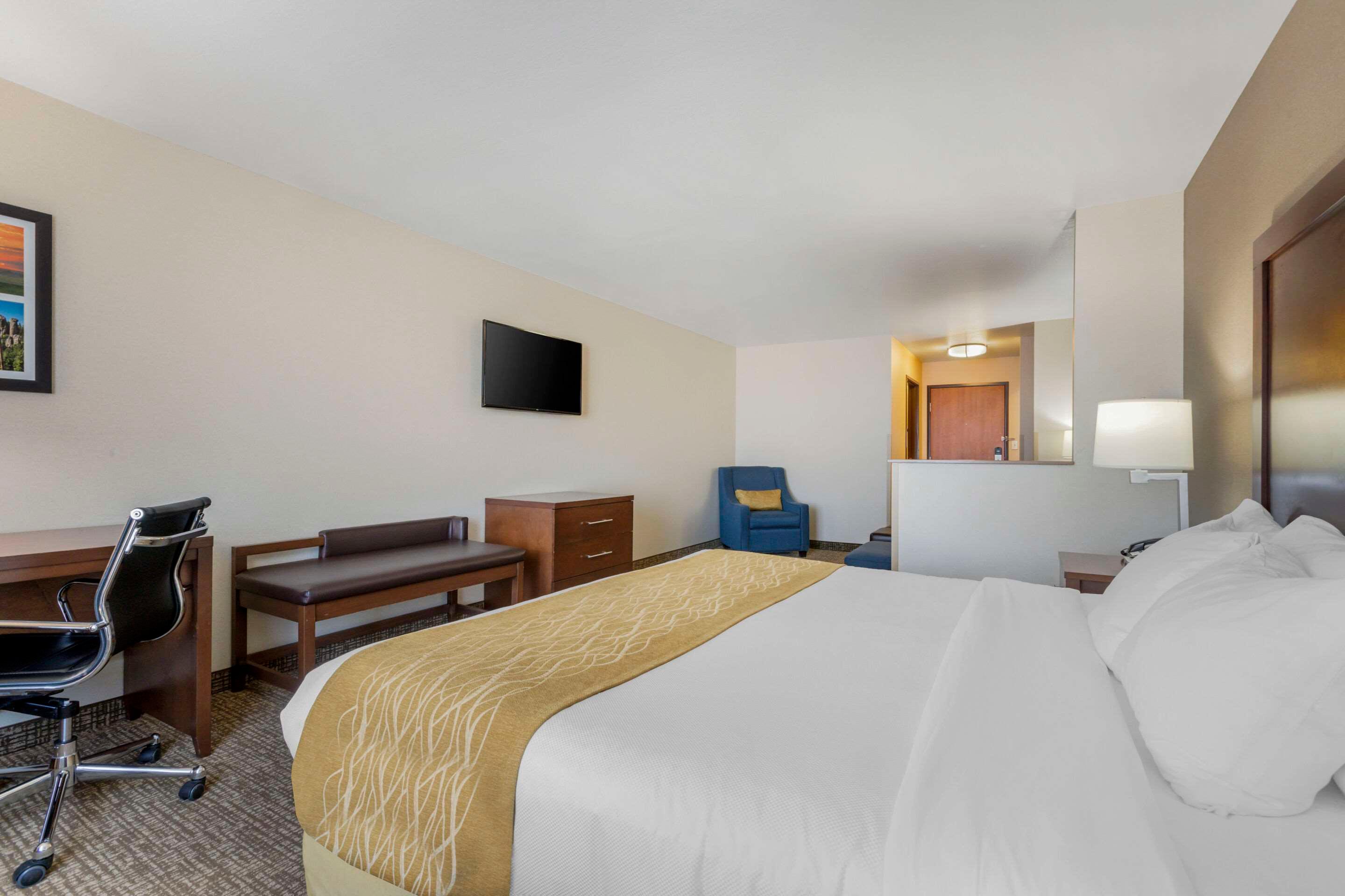 غرفة بسرير كينج، Comfort Inn & Suites Mitchell I-90 2/2