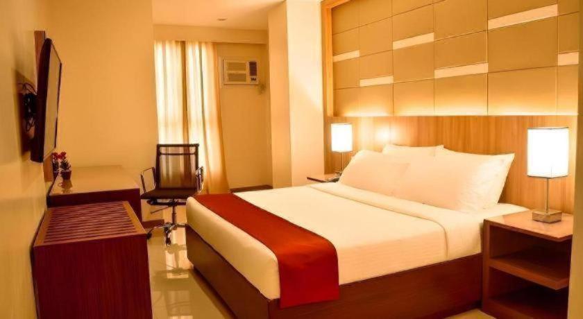 Hotel Veniz Session 22/33