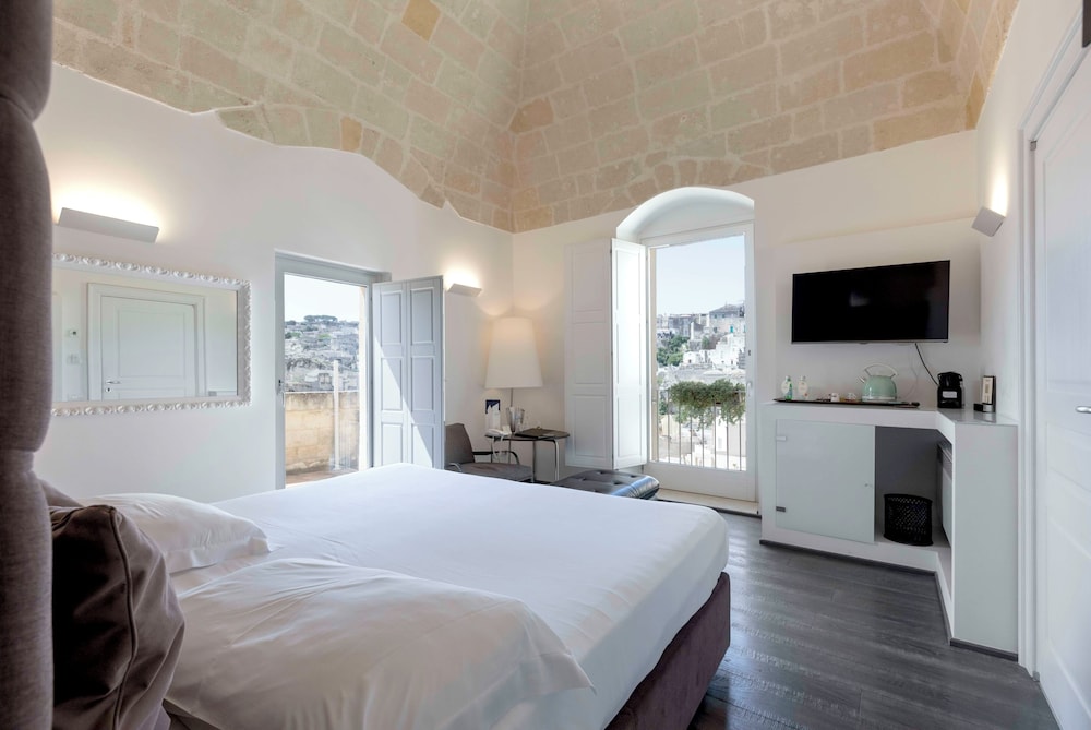 Grand, Panoramic, King Bed