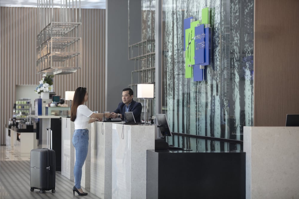 HOLIDAY INN EXPRESS KOTA KINABALU CITY CENTRE 18/55