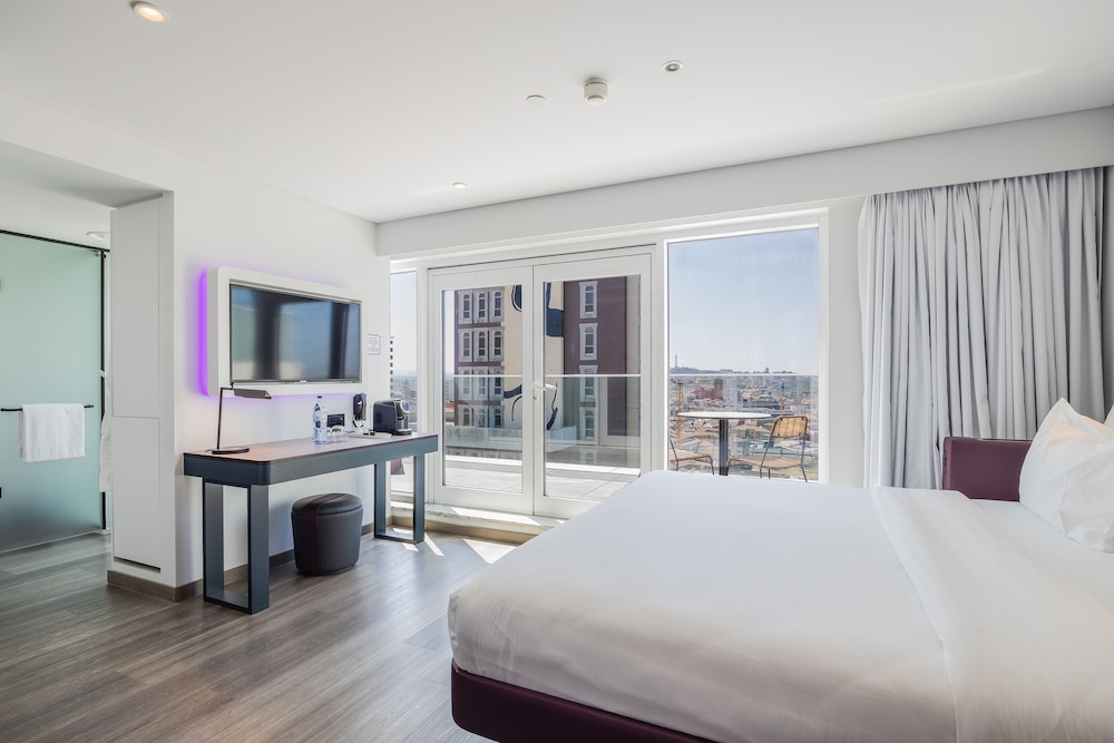 YOTEL Porto, Select by Hilton 10/48