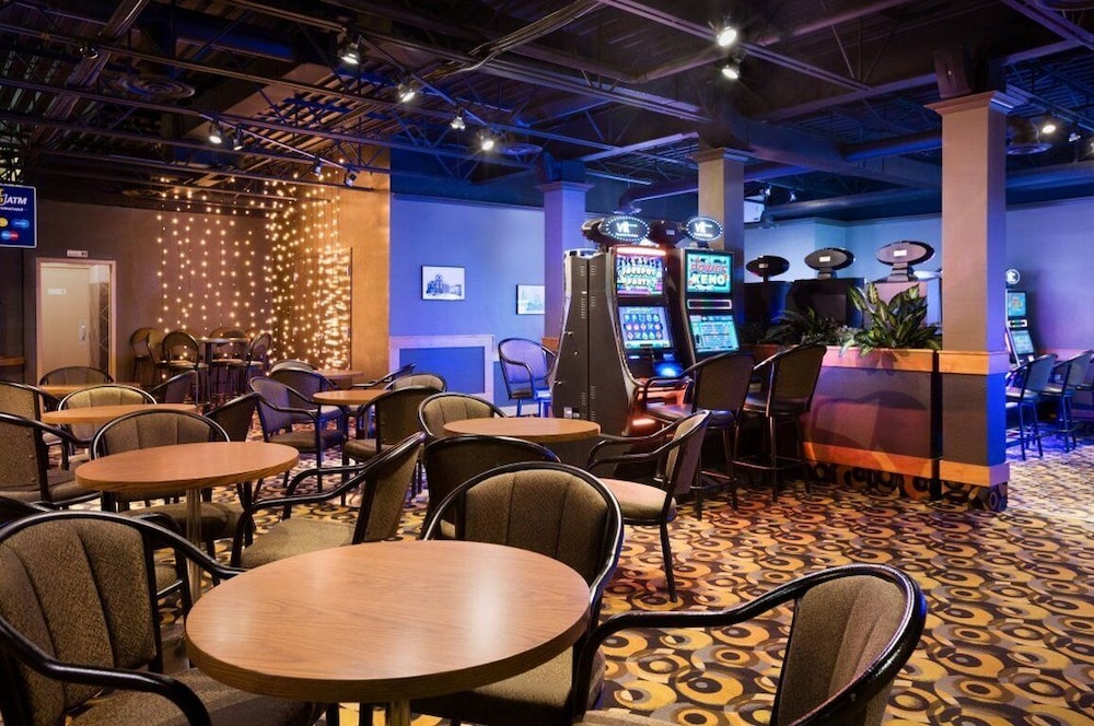 Central Suite Hotel Lloydminster 26/31