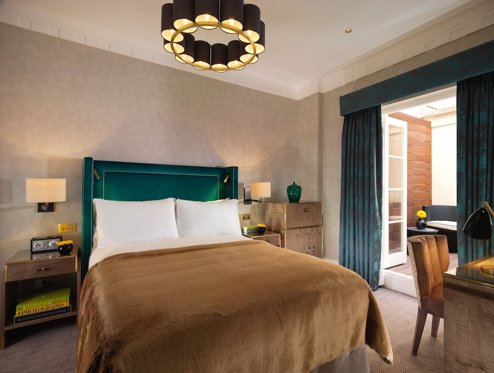 Flemings Hotel Mayfair 24/80