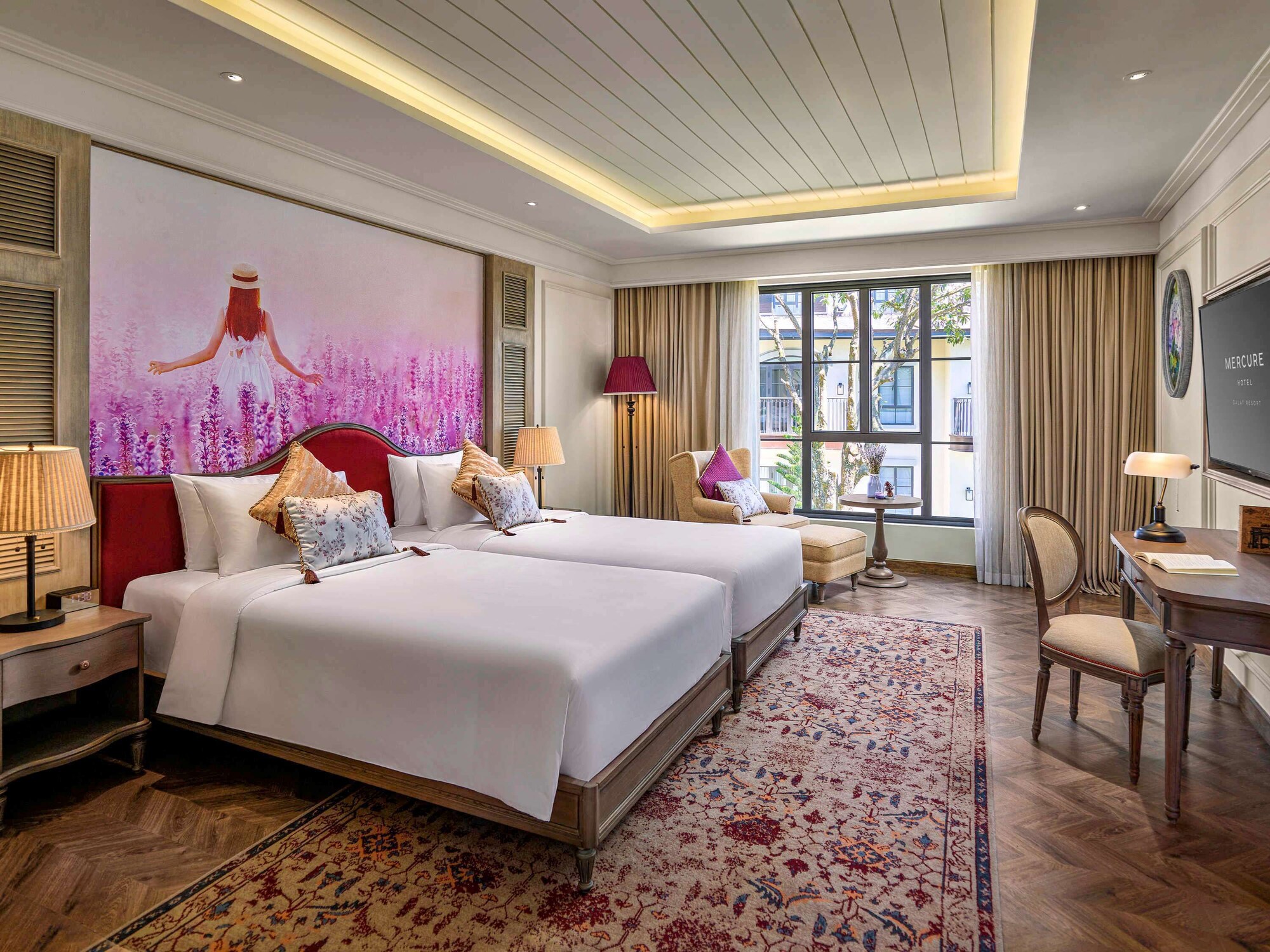 DELUXE, TWIN BEDS
