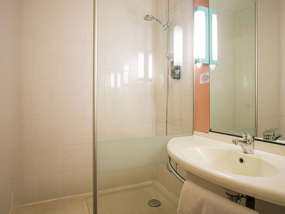 Ibis Toulouse Blagnac Aeroport 48/50