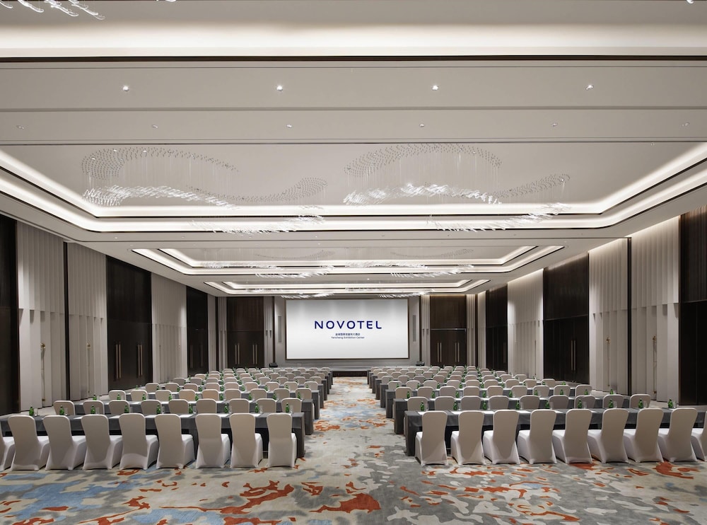Novotel Yancheng Exhibition Center 47/54