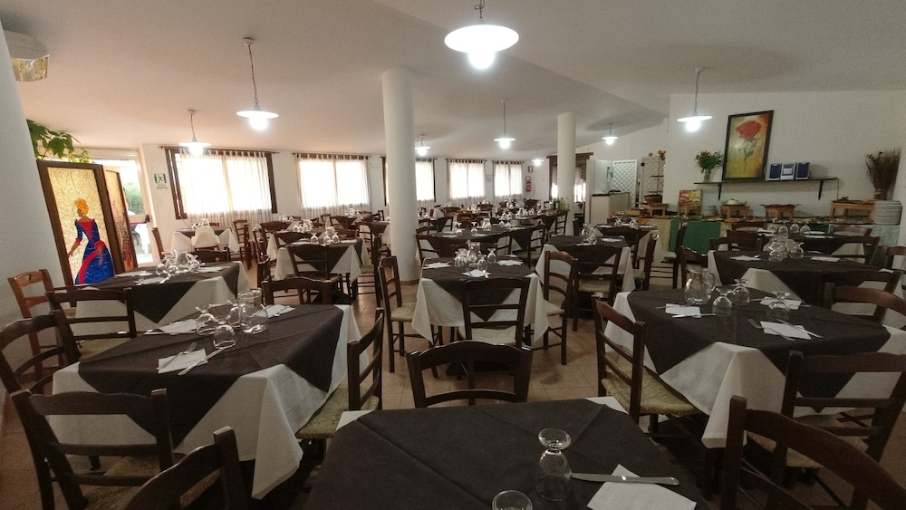Cala Petrosa Resort. 33/55