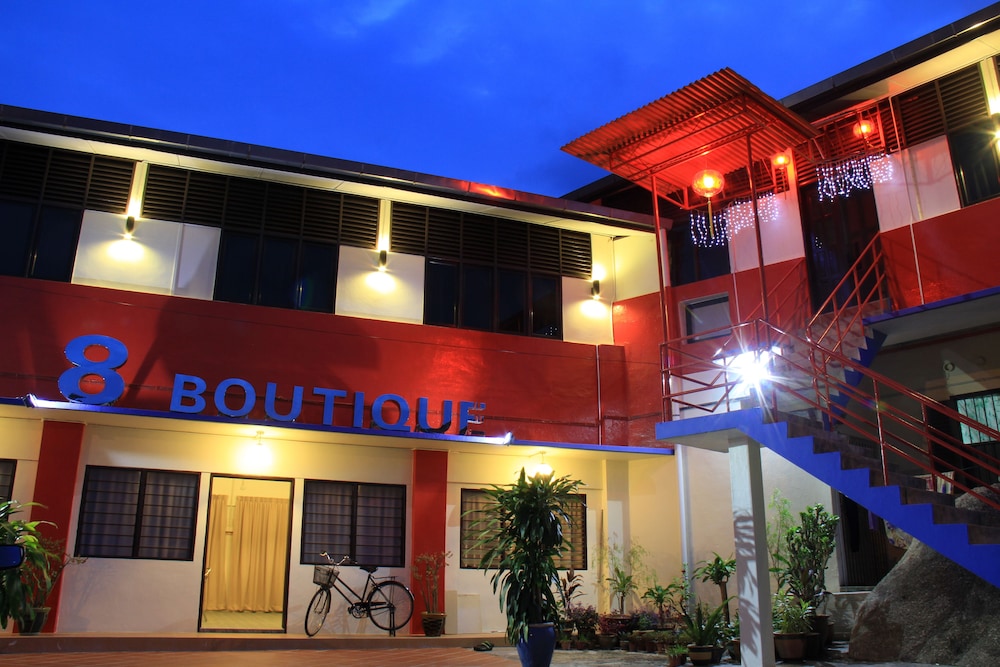 8 BOUTIQUE BY THE SEA HOTEL 2/50