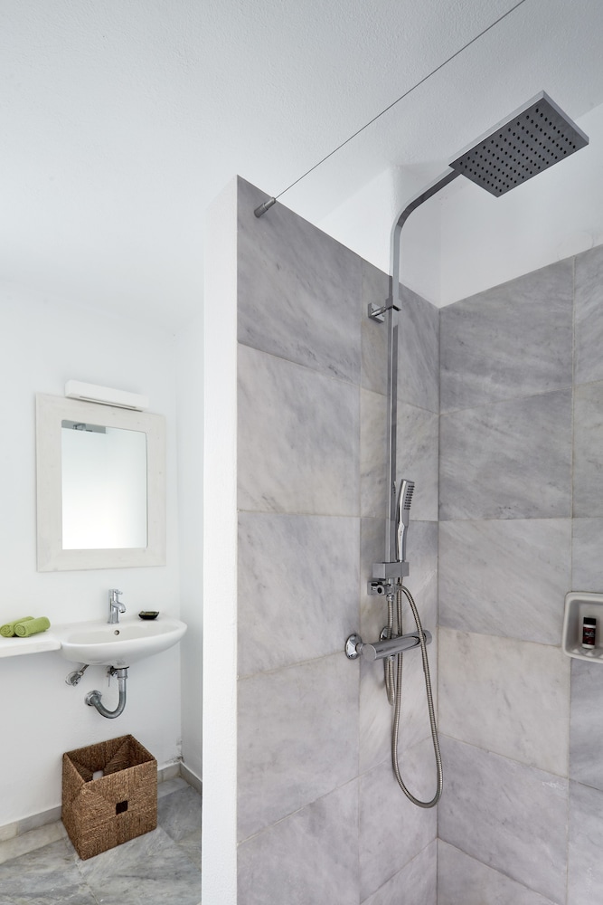 Mykonos Town Suites 42/46