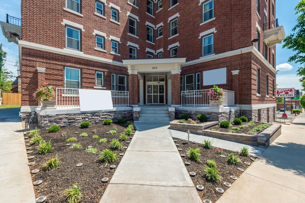 Quality Inn & Suites Kansas City Downtown secondary