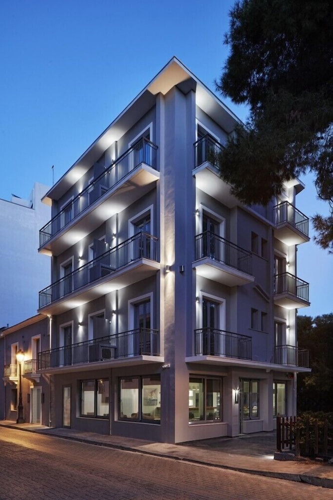 The Gardens Gallery Hotel 1/34