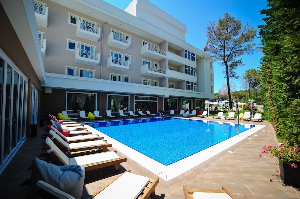 Sandy Beach Resort 2/74
